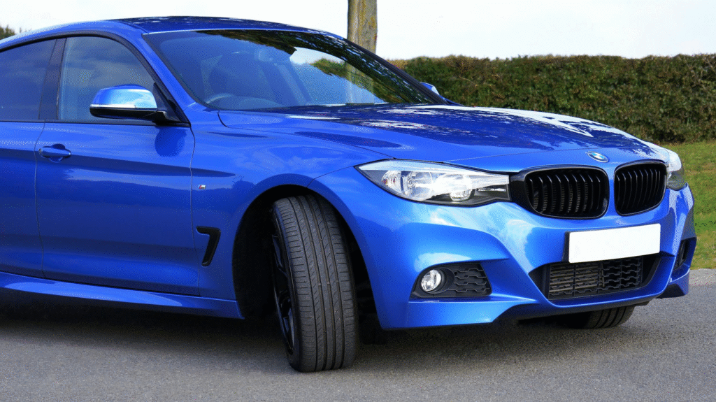 A blue car