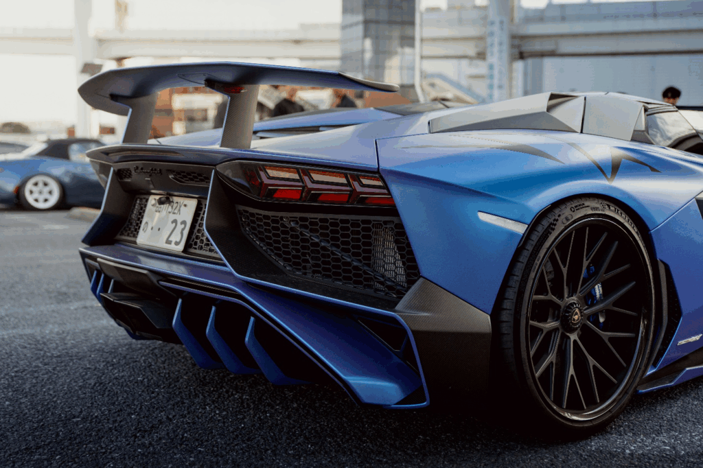A blue car in Florida