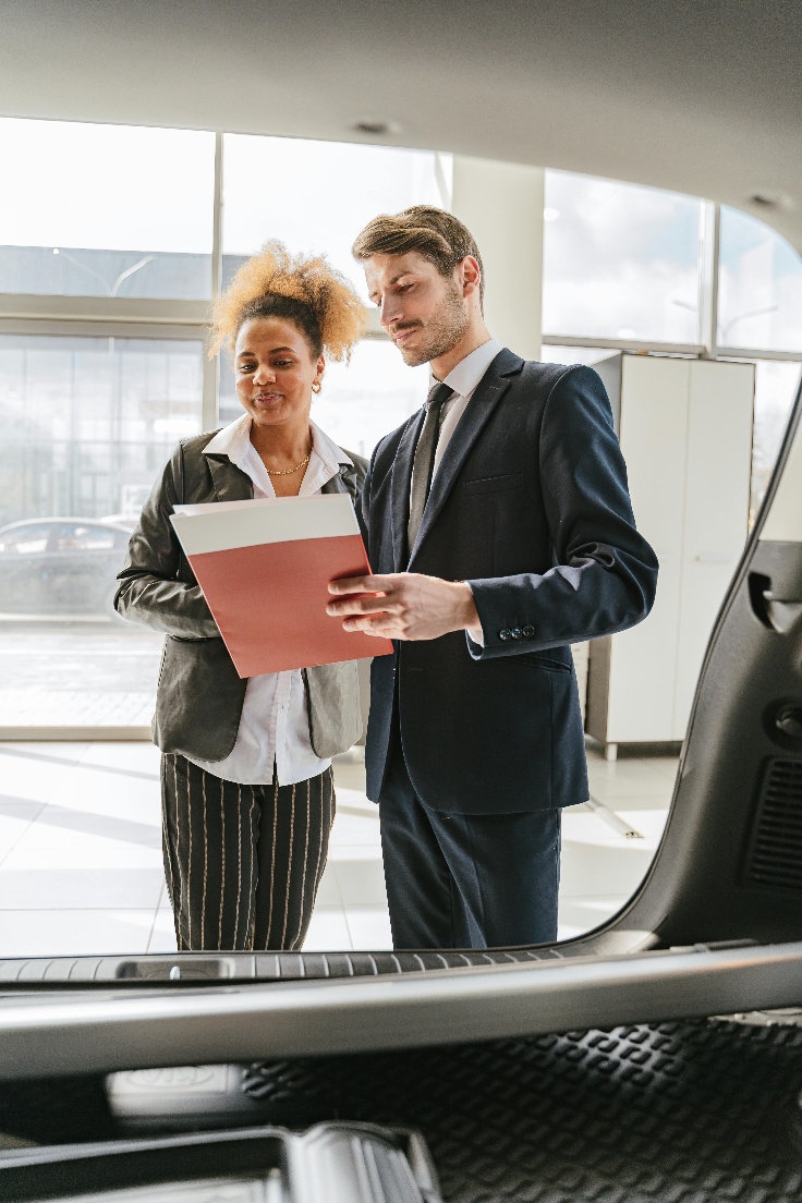 An agent talking to a client